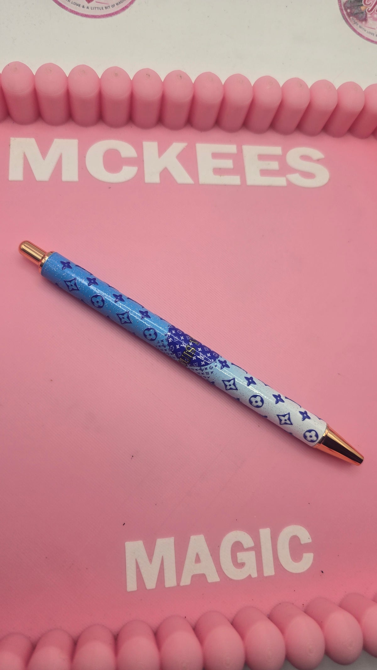 Louis V Pens